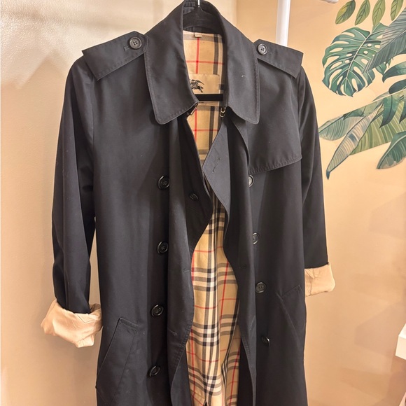 Burberry Black Trench Coat with Beige Lining - Picture 1 of 10